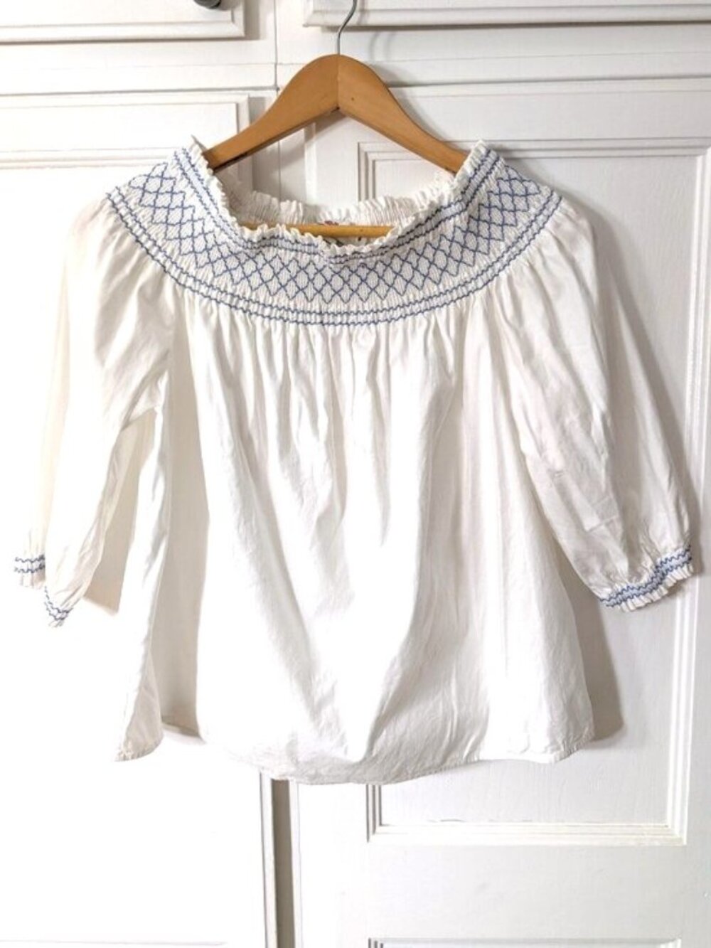 Vineyard Vines Cotton Off-Shoulder Top White with Blue Smocking Size M